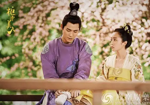 柜中美人杀青胡冰卿造型丑出天际被称自黑狂魔
