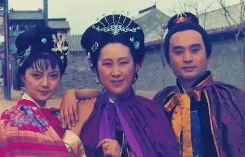 红楼梦作者再度易主这回石锤多多,读完秒变半个红学家
