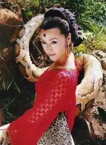 演过蛇妖的10位女星,杨紫变贪吃蛇,赵雅芝气质最佳

