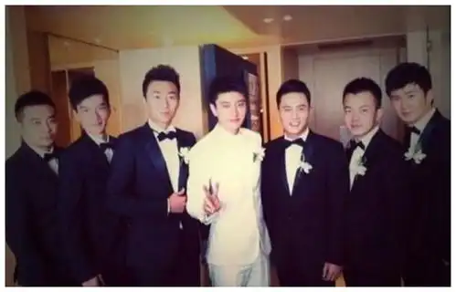 明星伴郎团大比拼黄晓明最豪华,陈小春古惑仔齐聚太霸气
