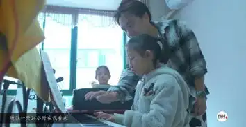 从酒吧乐者到爵士钢琴师,他只为音乐而活
