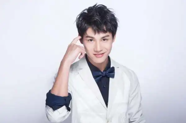 微微一笑很倾城哪个配角演的比较好为什么
