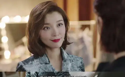 我们都要好好的高晓菲职场女强人薇薇安的盔甲和野心
