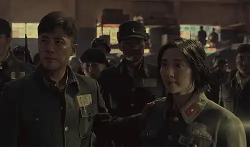 十年前的当红小鲜肉,因一场意外毁容,自愿在八佰中露出伤疤
