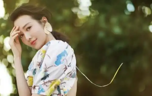 王鸥在线追星易烊千玺,就是单纯喜欢,头号粉丝
