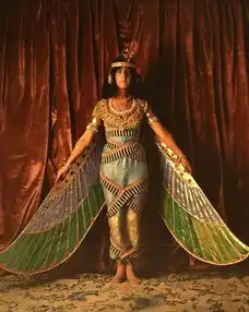 摄影作品的价值首当其冲是它的文献价值,其次才是它的艺术价值照片