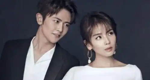 小鲜肉爱上大婶是离婚女人刘涛太有魅力还是小鲜肉太会撩人
