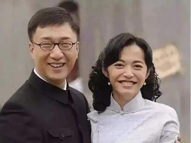 1949年,我军俘虏一名国民党副师长,他却回答我是中央军委的人
