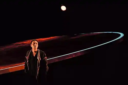 导演李六乙要把哈姆雷特变成你们的哈姆雷特
