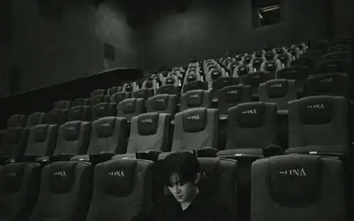 易烊千玺主演票房破70亿了,千玺弟弟真的好优秀啊