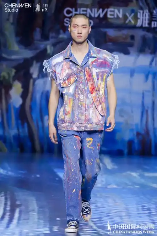 半尺丹宁一世画陈闻x雅设202122秋冬牛仔时尚发布会