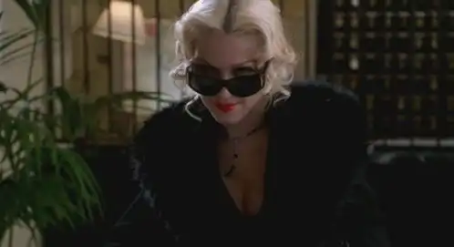 流行天后麦当娜出演过的六部限制级电影,第一部就尺度惊人