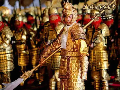 满城尽带黄金甲是讲什么故事