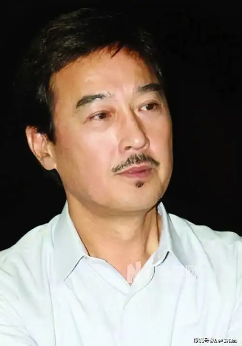 高圆圆晒2岁女儿近照,孩子专挑爸爸的优点长,从小就是个美人相
