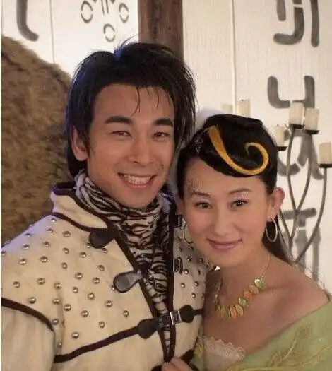 来八颜值不合的夫妻比如保剑锋张智尧的老婆怎么...
