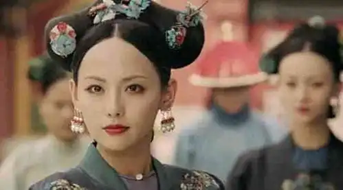 延禧攻略顺嫔白莲花,名为圣女实为娼妓她,失宠后璎珞扔下10个字
