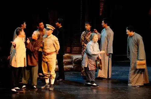 重磅启幕丨0311戏剧节中国国家话剧院话剧展演6部优秀话剧集结话剧四世同堂今日1118开票,再现老舍先生经典之作