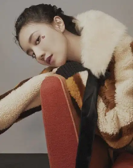 毕雯珺新剧定档了,同时还有延禧攻略番外篇也定了
