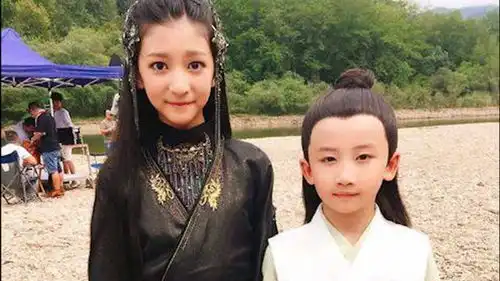 香蜜鎏英生下小魔女,与旭凤儿子棠樾定亲,网友第二部预定