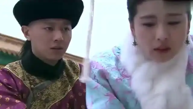 步步惊心承欢跑来告诉若曦姑姑,皇伯伯要蒸人