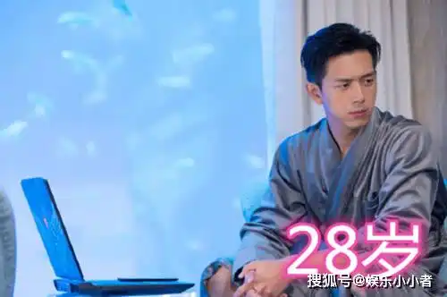 亲爱的热爱的拍摄年龄佟年27岁,米邵飞29岁,没想到他是最小的