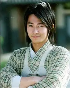 新乌龙院合体啦释小龙晒同框照,引发影迷大呼回忆杀