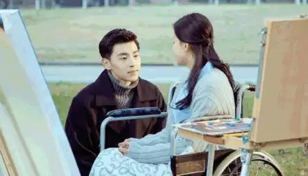 严莉莉太好认,却没能认出邓伦,4年前的这部剧可真够硬核
