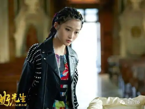 关晓彤说自己主要身份是学生,可她真有时间去学校吗
