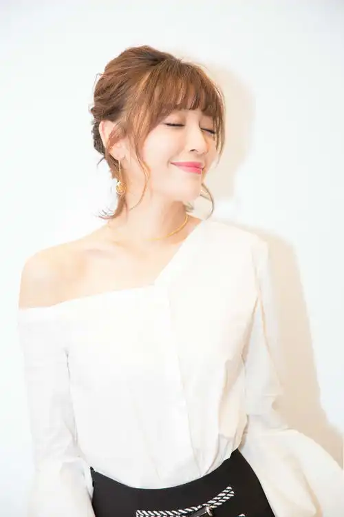 急诊科医生开播在即高晓菲化身套路墙头乔
