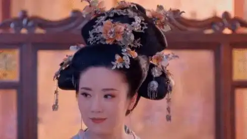 武媚娘传奇殷德妃见到韦贵妃像老鼠见到猫,为何还敢谋反
