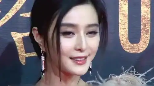 复出在即范冰冰密会冯小刚夫妇,知情人称手机2保留其戏份