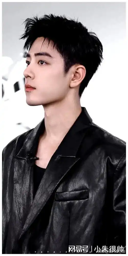 8.23娱乐瓜成毅肖战李现唐嫣檀健次易烊千玺陈钰琪杨幂