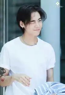 他出道前就被称美貌堪比女团,签约yg两年仅有一张专辑
