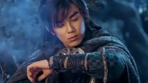 斗破苍穹神兽像毛绒玩具,李沁散发妆不讨好,李若彤被拍老