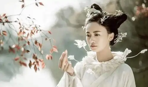 四个版本的妲己,前3位靠化妆,只有她才是真的媚到骨子里
