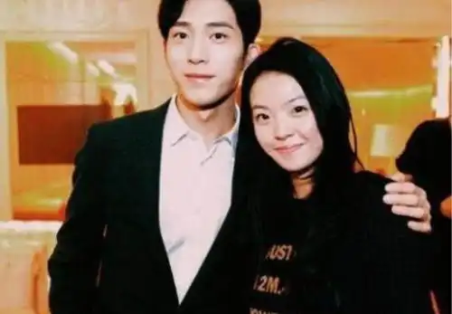 从南京首富之女,到陈凯歌绯闻儿媳,她算下嫁吗
