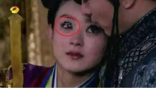 8张让我睡不着觉的的穿帮镜头,网友导演求你别来搞我了
