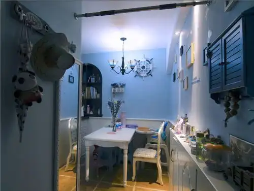 70平地中海风格蜗居,20平的阳台太赞了,亲戚朋友都喜欢来家做客
