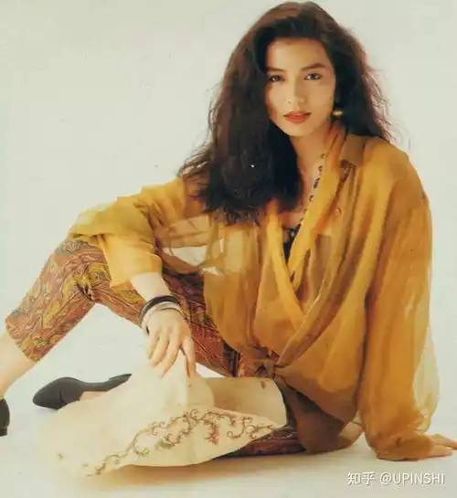 流水线美女们为什么都打不过一个腿粗的朱茵