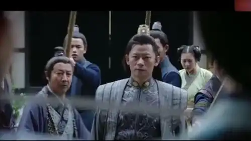 方盟主为了救夫人,毫不犹豫刺自己一剑,真是痴情的好男人啊
