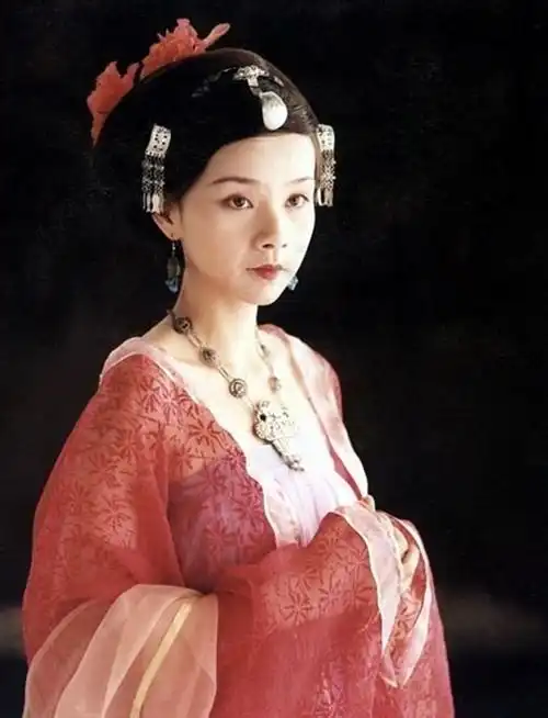 古代稀有的大龄剩女,年近半百才出嫁,婚后生一女改变历史