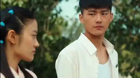 电影老师好讲述学生时代的故事,青涩纯真的爱情,干净纯洁,现在还能再找到吗
