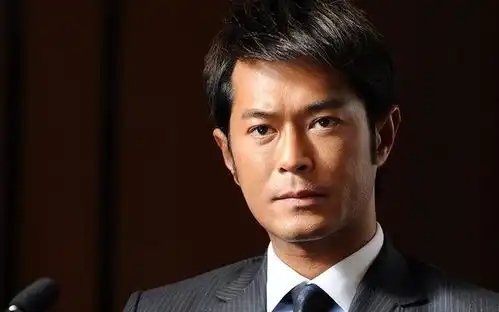 香港演员林雪揭露只有刘德华和古天乐做过慈善在路上之普通人
