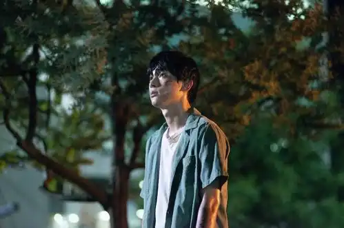新作电影青涩的伤痛与脆弱大量新剧照公开8月28日上映
