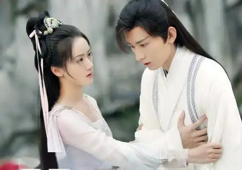 景甜凭借司藤出圈后,又一新剧来袭,却被粉丝吐槽认不出