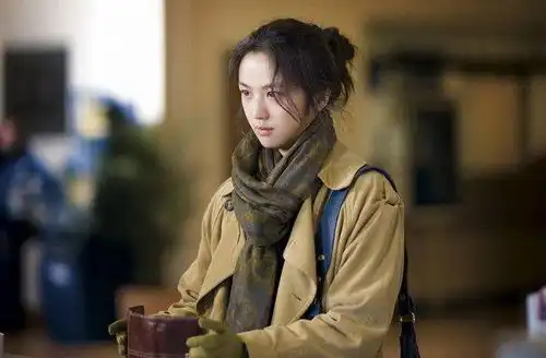 从文艺女神到电视剧面瘫,40岁汤唯垮的不止脸,还有演技
