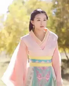 张含韵饰演的兰陵王妃剧照,这也太美了吧