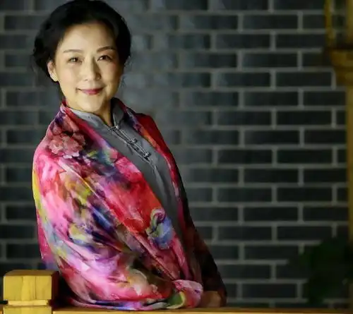 87红楼梦12金钗演员今昔对比,个个经历波折,有人56岁仍单身