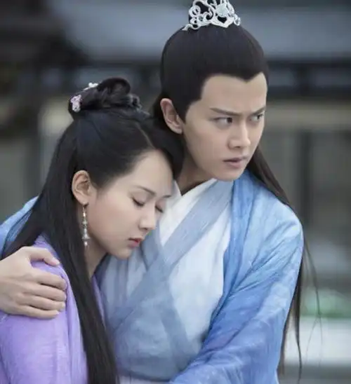 杨紫四个铁哥们,前三位都大红大紫,唯独最帅的他被人遗忘
