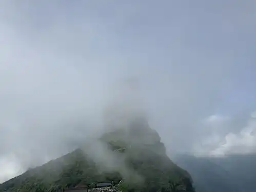 天空之城梵净山